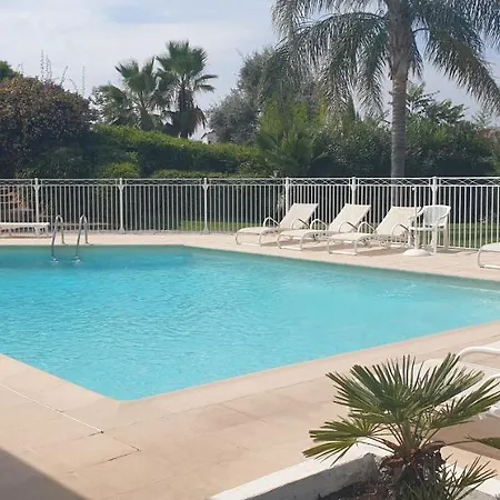 Apartmán 3p Parc De Diane Piscine Antibes